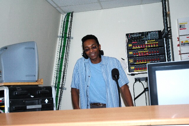 min 2006 02 12 agora 180